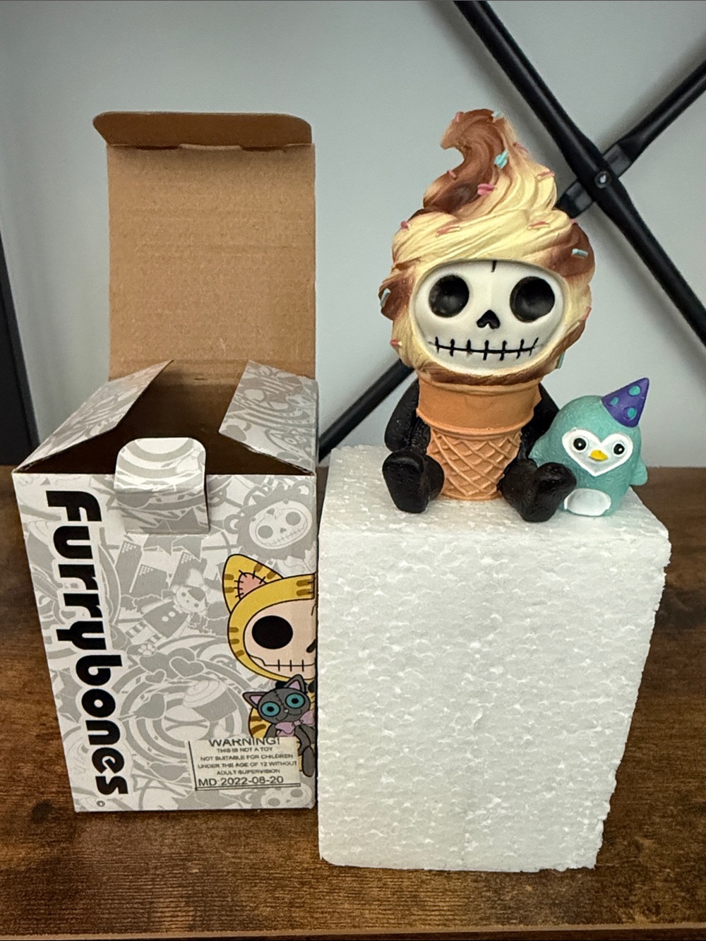 Ice Cream Skull Figurine - Tan & Black